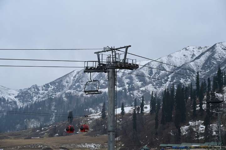 CM Omar Throws Open Asia’s Longest Ski Drag Lift at Gulmarg