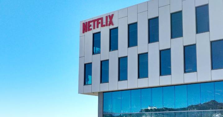 Letters to the Editor: Netflix, please don’t hurt movie theaters more than you already have