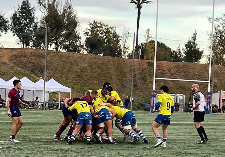 El Pasek Belenos se muestra voluntarioso ante el Barça Rugby