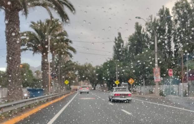 Chubascos aislados en Copiapo, Caldera y probables tormentas eléctricas en sectores cordilleranos