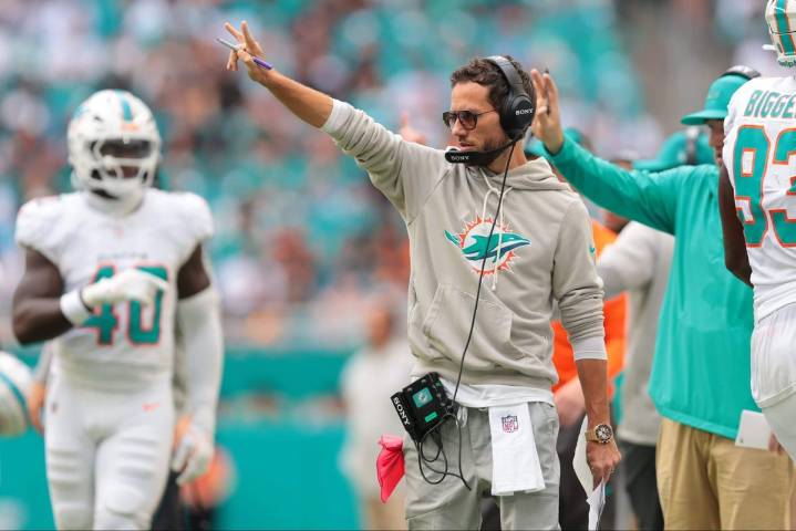 'The Athletic Football Show' makes the case for keeping Mike McDaniel