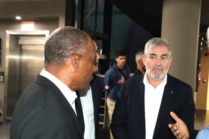 Fernando Clavijo “toma nota” del ‘vacío’ en la cumbre hispano