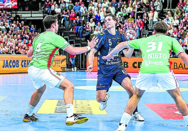 Cayeron con las botas puestas