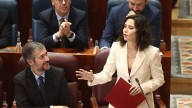 Ayuso carga contra un PSOE "profundamente machista" y se pregunta "¿a quién van a poner ahora al frente? ¿A Rocco Siffredi?"