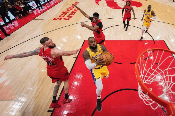 The Bounce: LeBron's historic scoring streak ends, and may never be matched