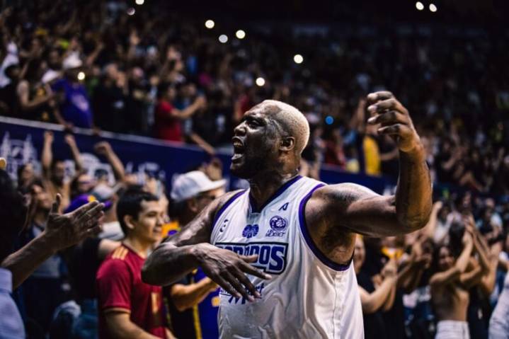CHARLES MITCHELL SUMARÁ OTRA TEMPORADA CON LOS DORADOS
