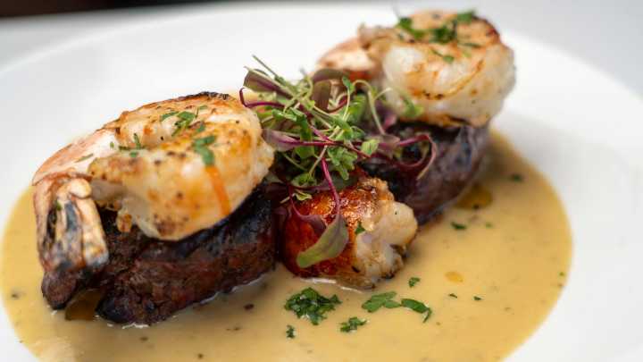 Des Moines steakhouses offer prime cuts, decadent sides