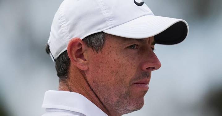 McIlroy's late birdie burst means he'll be playing the weekend at Australian Open