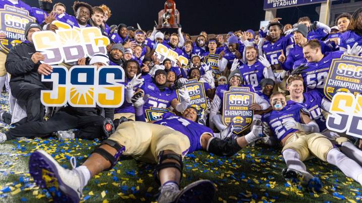 #25 James Madison makes case for playoff with 31-14 win over Troy in Sun Belt title game