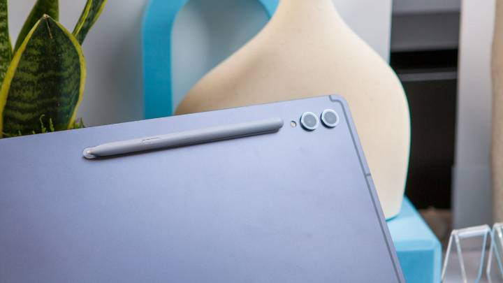 Heads up, tablet lovers: Best Buy is STILL slashing $400 off the Samsung Galaxy Tab S10 Ultra during its holiday sale