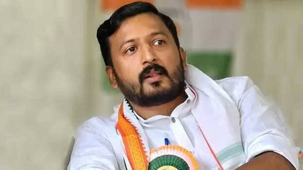 Helped Rahul Mamkootathil to escape; personal staff and driver added as accused