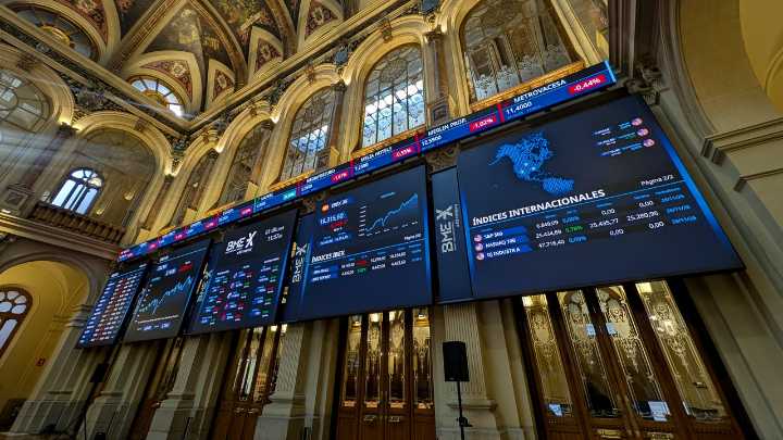 El Ibex 35 empieza diciembre mejorando el rendimiento de sus homólogos europeos