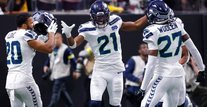 Seahawks-Falcons score: Seattle notches 10th win after 2nd half demolition job