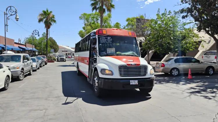 Detienen a chofer urbano por provocar caída de pasajera