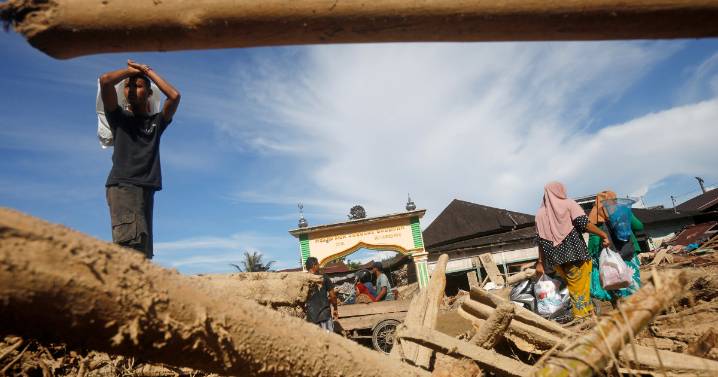 Asia flood death toll surpasses 1,500 as calls grow to fight deforestation