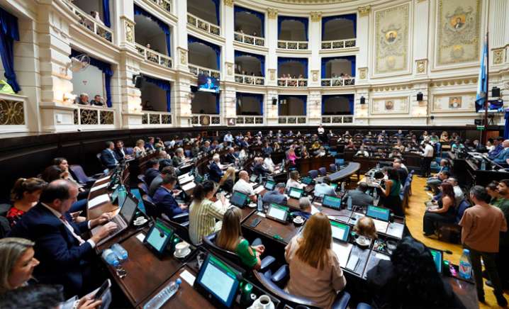 Sesiones extraordinarias: el Gobierno envió la reforma laboral y los gremios vuelven a las calles