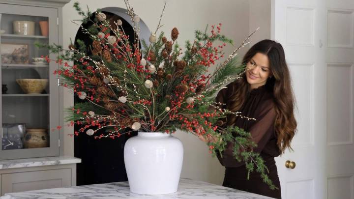 I'm a florist - the surprising Christmas flowers that save you time and money