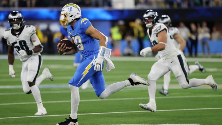 Jim Harbaugh: Justin Herbert is a superhero quarterback