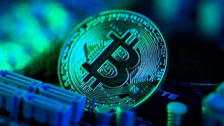 Cae más de 7% el bitcoin y llega a los 84 mil dólares; se encamina a su mayor pérdida diaria desde marzo