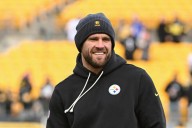 Steelers' T.J. Watt hospitalized after experiencing lung discomfort