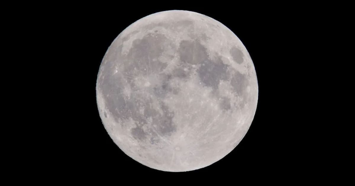 ¡No volverá hasta 2043! Hora exacta para ver la Luna Fría 2025 en México