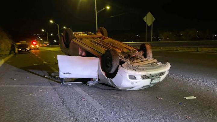 Seguridad Irapuato: Aparatoso accidente en el Cuarto Cinturón Vial deja dos vehículos con cuantiosos daños materiales