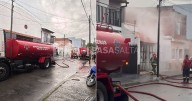 [URGENTE] Incendio en una casa de Villa Soledad: bomberos trabajan en el lugar