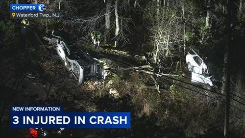 Police investigating crash that left 3 injured in Waterford, New Jersey