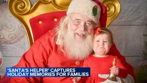 'Santa's helper' captures holiday memories for families