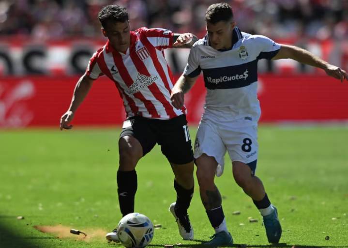 Clásico platense por un lugar en la final