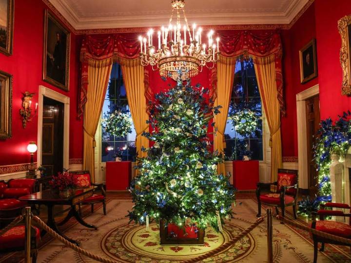 Melania Trump reveals White House holiday decorations