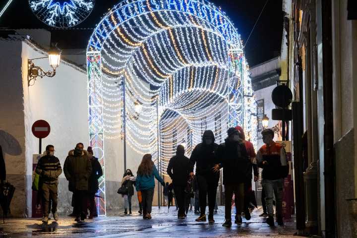 La Laguna suspende actividades por la alerta por la borrasca Emilia, incluido el popular espectáculo de luces de Navidad