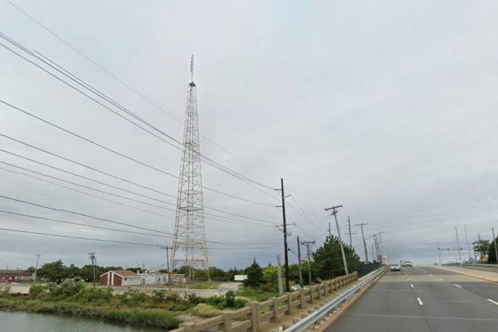 Report: Worker Killed on 340-foot Radio Tower in Atlantic City