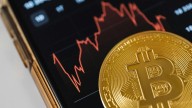 Bitcoin se desploma a u$s84.000 y toca mínimos de 9 meses