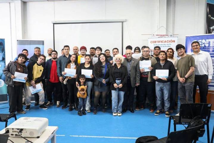 La Municipalidad distinguió a vecinos que se capacitaron en oficios