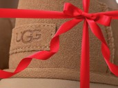 UGG has cheap deals on boots & slippers up to 40% off before Christmas
