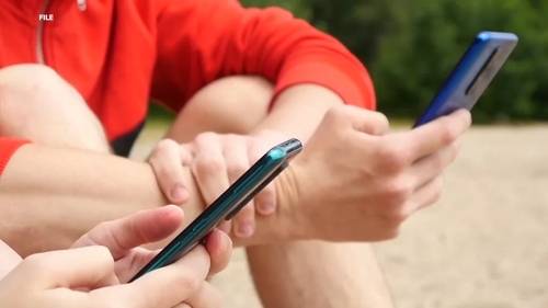 Kids who have smartphones by age 12 have higher risk of depression, obesity: Study