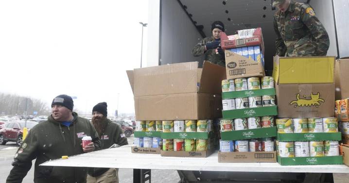 Conneaut students Stuff the Bus