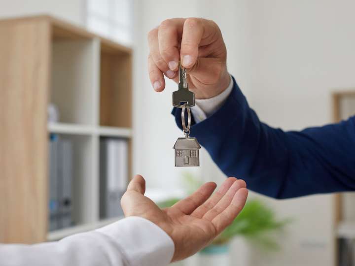 Créditos hipotecarios UVA: después del "apuro" por firmar antes de las elecciones, noviembre fue el peor mes del año