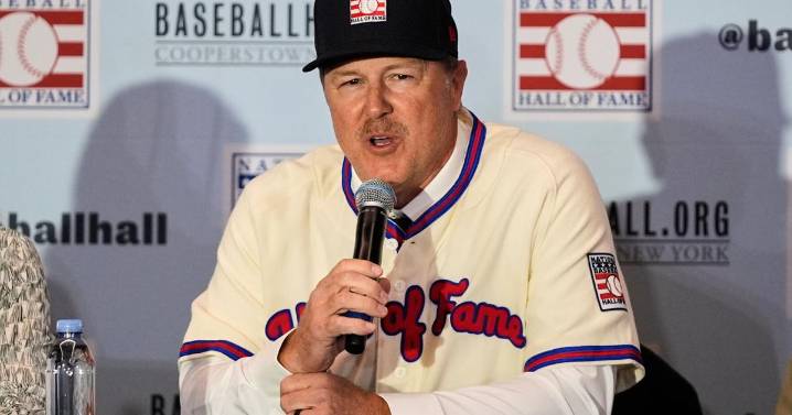 Jeff Kent elected to baseball Hall of Fame, which again keeps doors shut for Bonds, Clemens