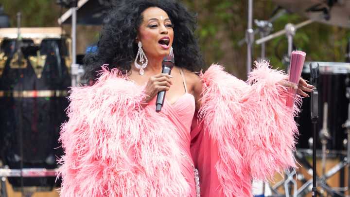 Diana Ross to Perform Medley of Hits on 'New Year's Rockin' Eve'