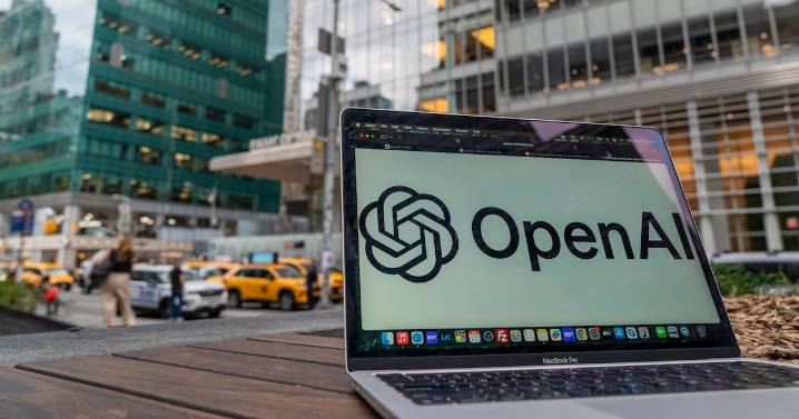 Gemini 3 ‘pone a temblar’ a OpenAI: Altman declara ‘código rojo’ para mejorar su IA