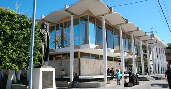 Con amparo suspenden la elección de Derecho