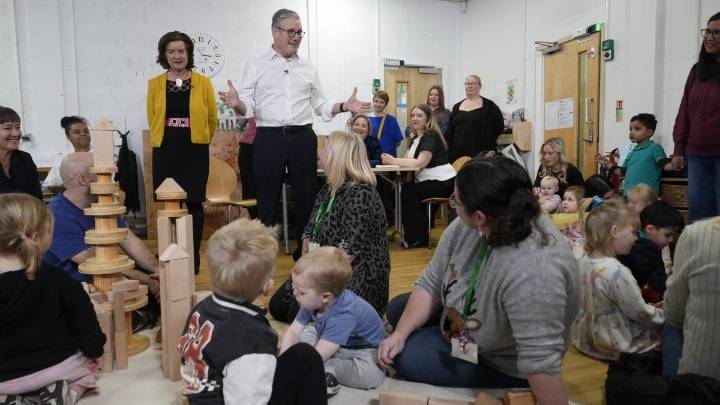 Cutting benefits from migrant children risks 'plunging them into deep poverty'