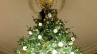 White House unveils Christmas decorations
