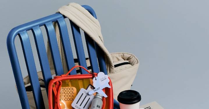 The 14 Best Travel-Size, TSA-Friendly Beauty Hair Kits For Holiday Travel