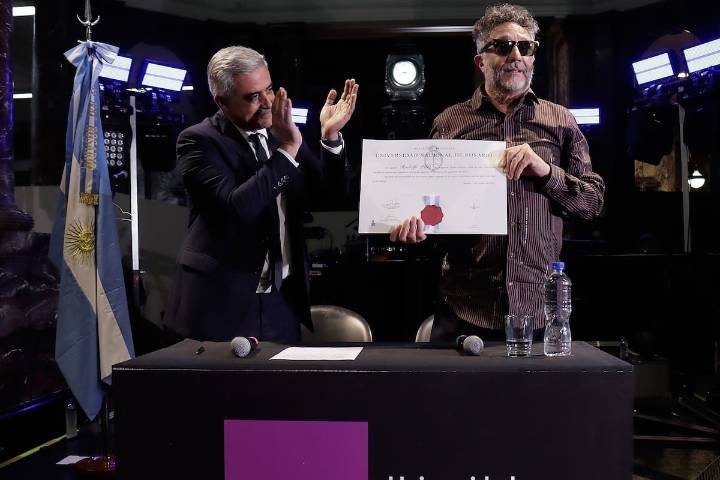 La emoción de Fito Páez tras ser distinguido con el título honoris causa en su ciudad natal