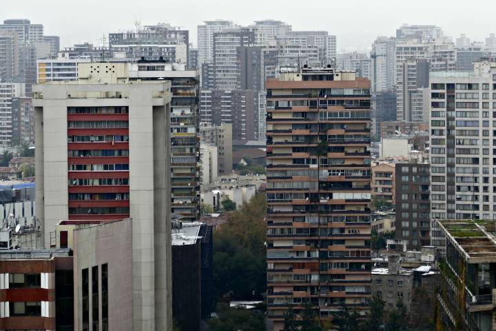 Ranking reveló las comunas de la RM donde más han subido los precios de los departamentos
