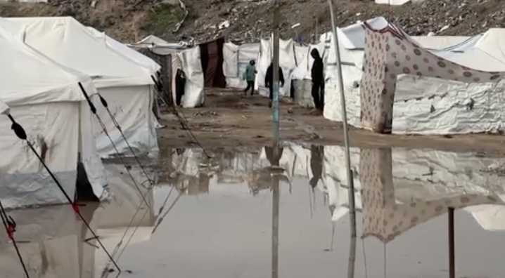 Gaza bajo el agua: Lluvias torrenciales dejan muertos y agravan la crisis humanitaria