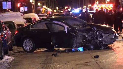 1 killed, 1 injured in crash on Diversey Avenue in Logan Sqaure, Chicago police say